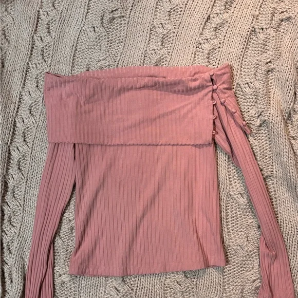Off-Shoulder Pink Long Sleeve Top - Picture 4 of 4